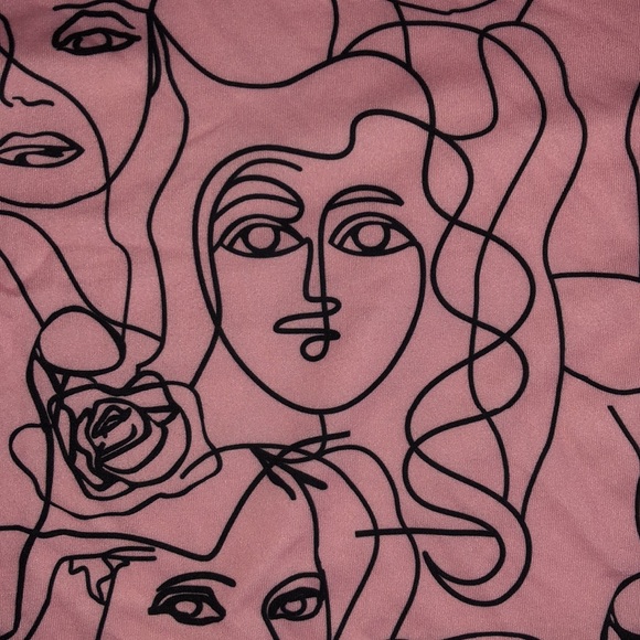 Art Deco Barbiecore Face crop top - Picture 3 of 6